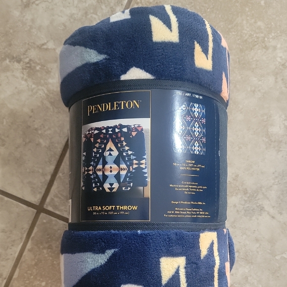 Pendleton Other - Pendleton Brand New 50"×70" Throw Blanket